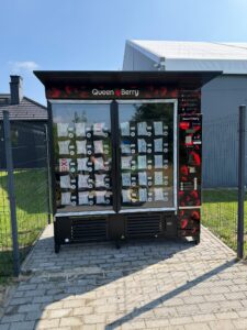 Świeże truskawki premium 24/7 – Rusza nasz pilotażowy Truskawkomat Queen Berry! 3